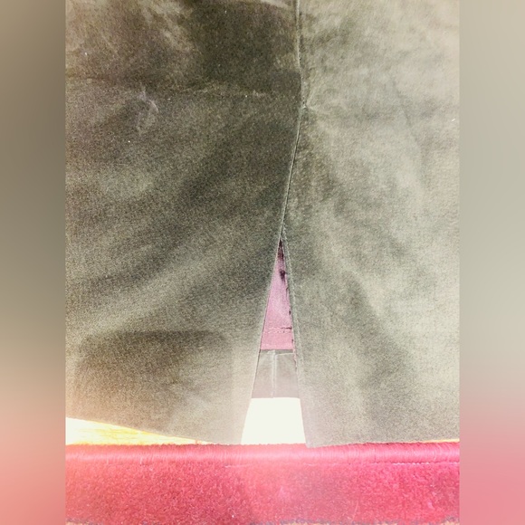 Danier Genuine Leather Olive Dark Green Skirt With Small slit & string at waist - Picture 6 of 14